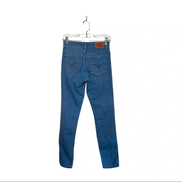 Levi’s 311 Shaping Skinny Light Wash Mid-rise Skinny Jeans 26 Women’s - Picture 8 of 16